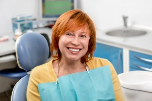  The prosthodontist in Dallas helps you maintain a healthy smile. 